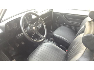 I know that seat material wears like iron, but it’s awfully clean in there... looks like it has a modern(ish) stereo too...